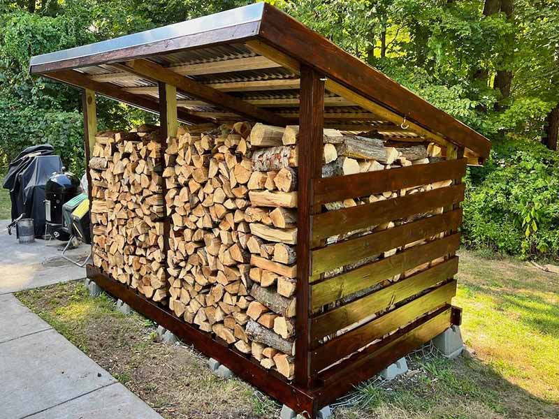 Накрытие для дров из дерева