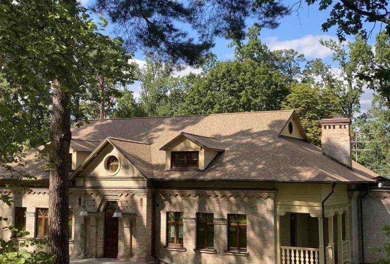 Металлочерепица или мягкая кровля - что выбрать?