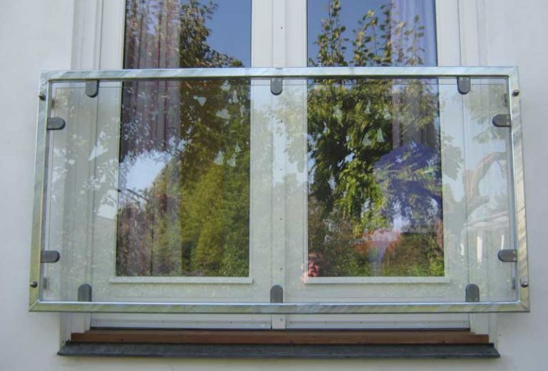 Навіщо робити огородження вікон