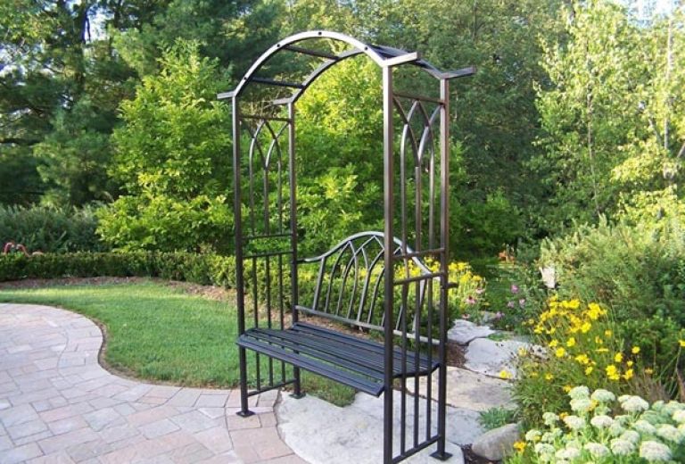Лавочки для саду, прикраса і функціональність