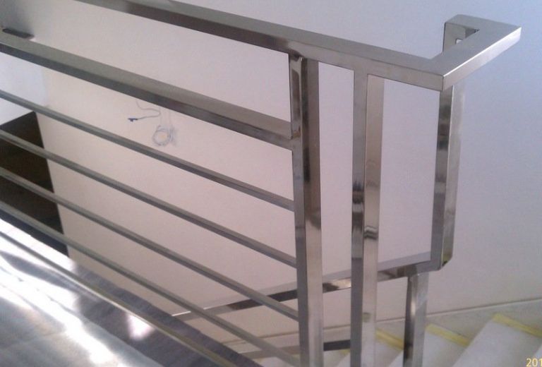 Перила з профільної труби