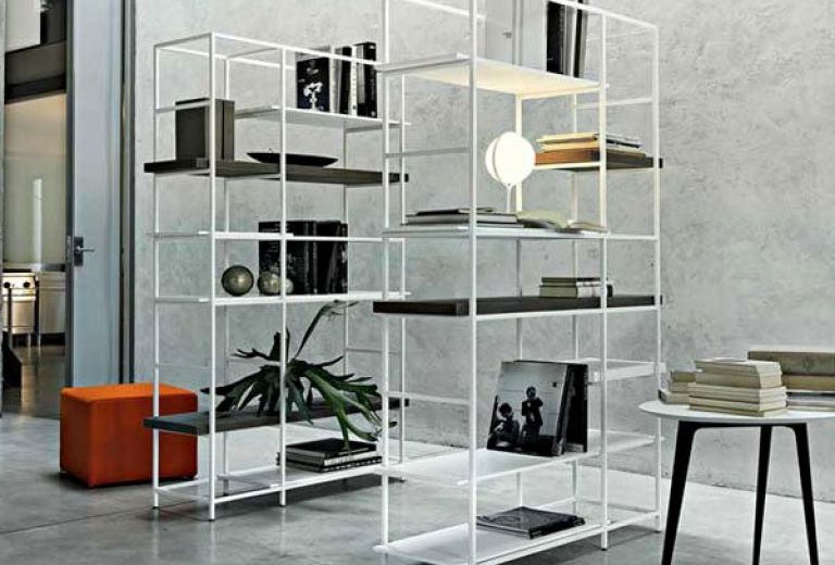 Стелаж в інтерєрі