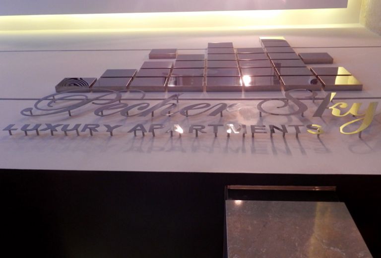 Букви, логотипи з нержавійки