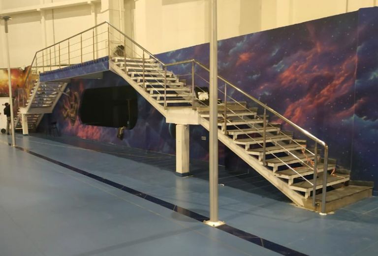 Перила для торгового центру